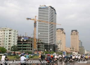 Vietnam mulls opening ailing real estate market to foreign buyers